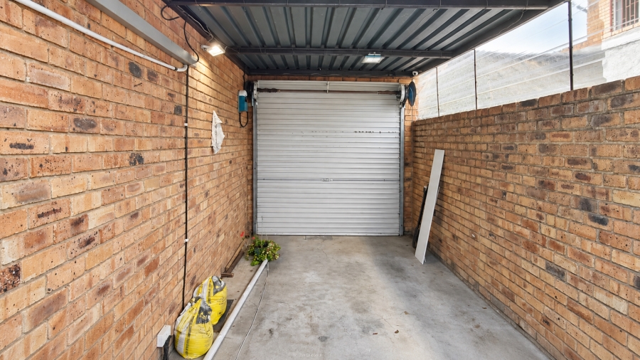 3 Bedroom Property for Sale in Safari Gardens North West